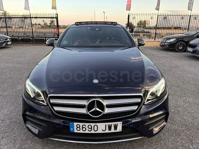 Usado Mercedes E220 194 CV (142 kW) 2017 Azul Berlina
