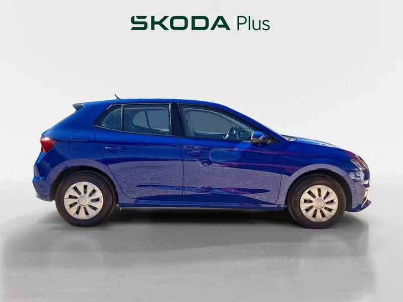 Usado Skoda Fabia 58 CV (42 kW) 2024 Azul Utilitario