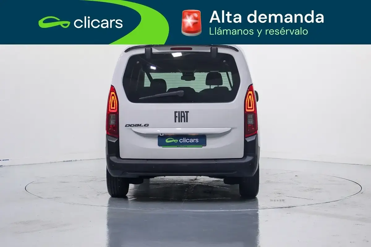 Używany Fiat Doblò 100 KM (73 kW) 2025 Biały Minivan