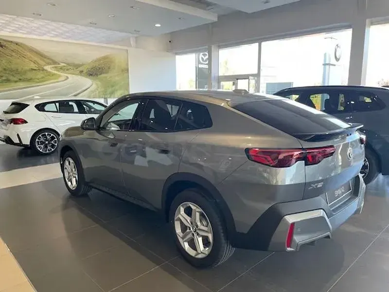 Nuevo BMW X2 163 CV (119 kW) 2026 Gris / plata SUV