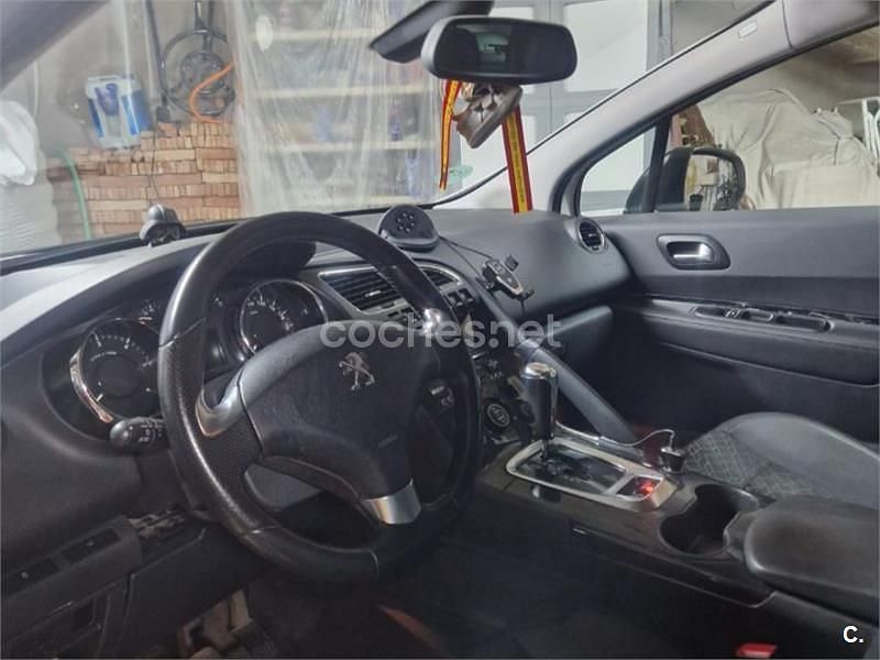 Usado Peugeot 3008 Allure 115 CV (84 kW) 2015 Blanco Berlina