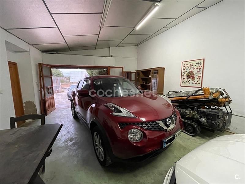 Usado Nissan Juke Acenta 115 CV (84 kW) 2018 Granate SUV