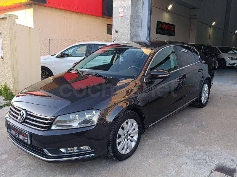Usado VW Passat Advance 140 CV (102 kW) 2011 Marrón Berlina