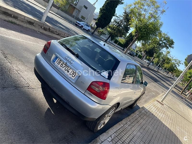 Usado Audi A3 Ambiente 125 CV (91 kW) 1999 Gris / plata Utilitario