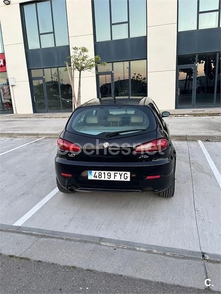 Usado Alfa Romeo 147 Distinctive 120 CV (88 kW) 2007 Negro Utilitario