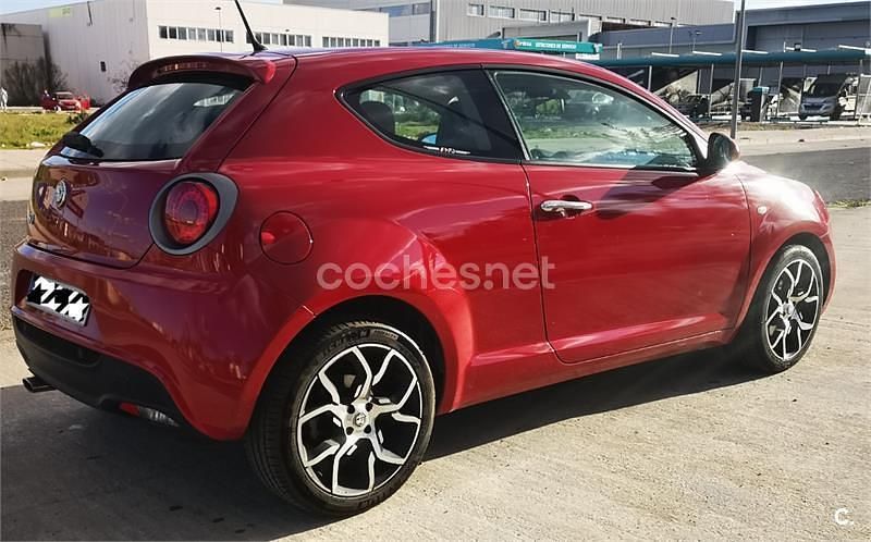 Usado Alfa Romeo MiTo 95 CV (69 kW) 2012 Rojo Utilitario