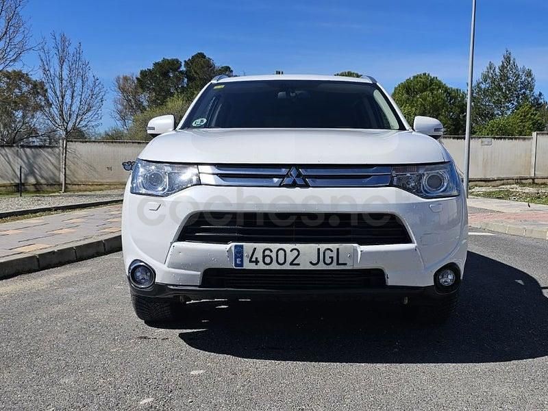 Usado Mitsubishi Outlander Motion 150 CV (110 kW) 2015 Blanco SUV