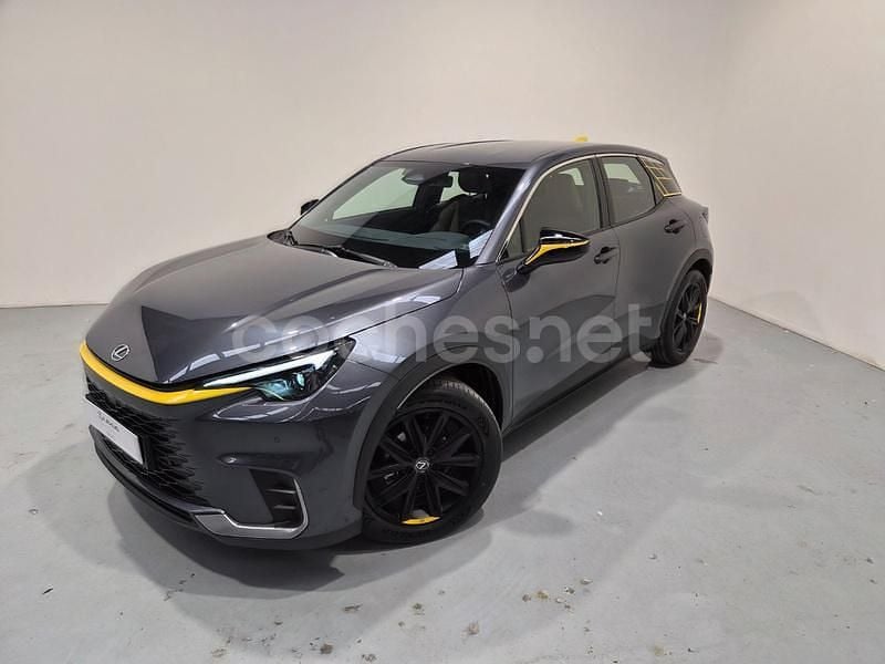 Gris / plata Nuevo 2025 Lexus LBX SUV | 37.500 € (Precio justo) - Imagen 1/4
