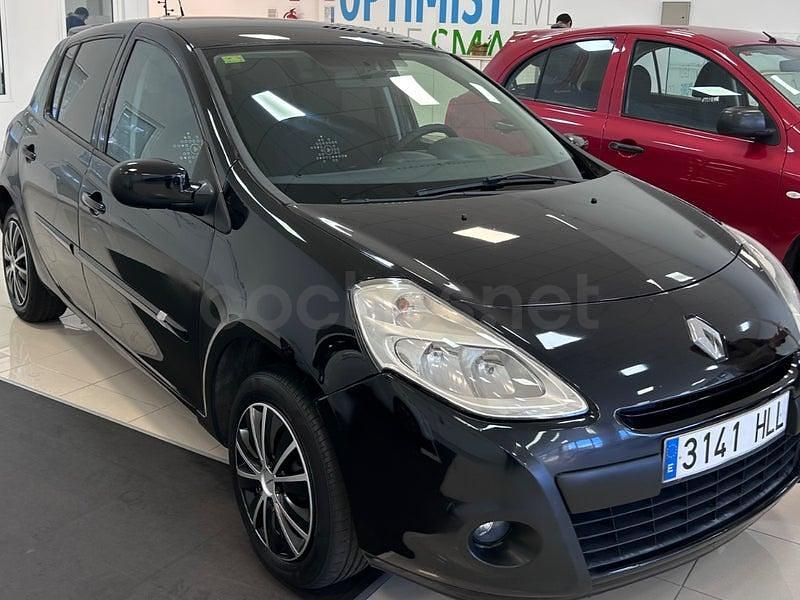 Usado Renault Clio IV Expression 75 CV (55 kW) 2012 Negro Berlina