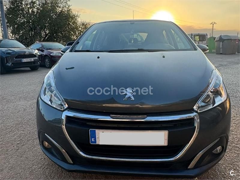 Gris / plata Usado 2016 Peugeot 208 Style Utilitario | 6500 € (Super precio) - Imagen 1/4