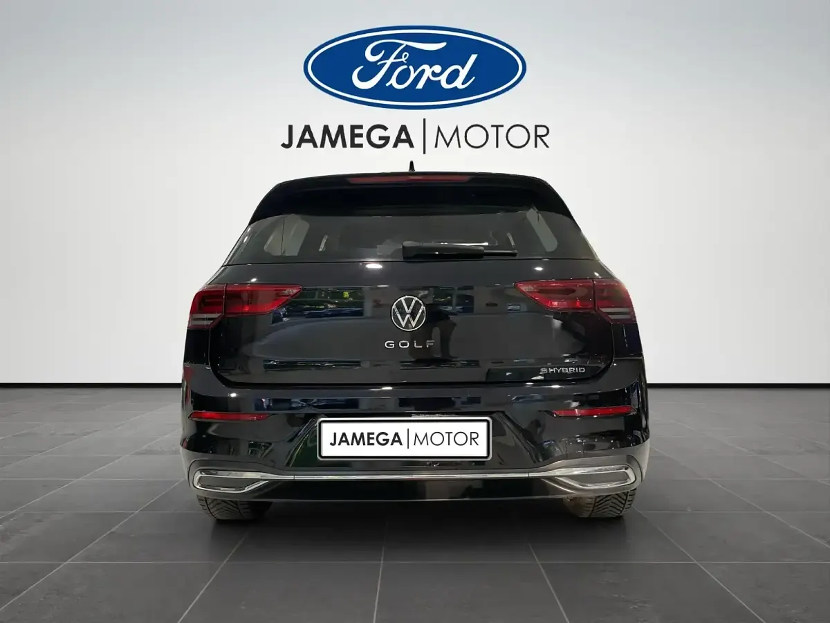 Usado VW Golf VII 204 CV (150 kW) 2021 Negro Utilitario