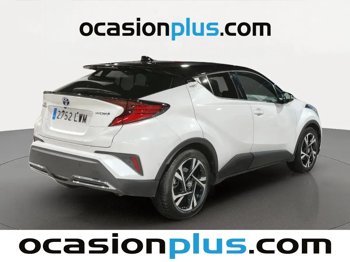 Begagnad Toyota C-HR Sport 184 HK (135 kW) 2022 Vit SUV