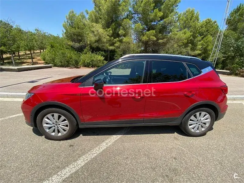 Usado Seat Arona FR 110 CV (80 kW) 2022 Rojo SUV