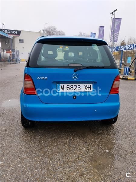 Usado Mercedes A160 Elegance 102 CV (75 kW) 1999 Azul Monovolumen