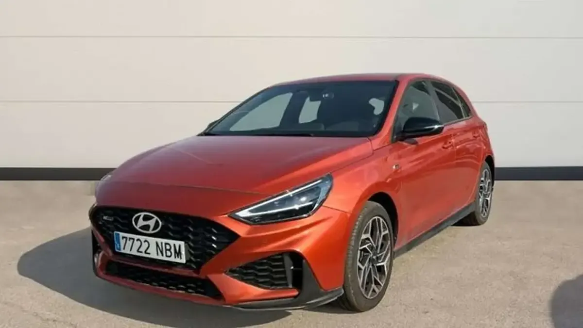 Usado Hyundai i30 N Line 97 CV (71 kW) 2025 Naranja Utilitario