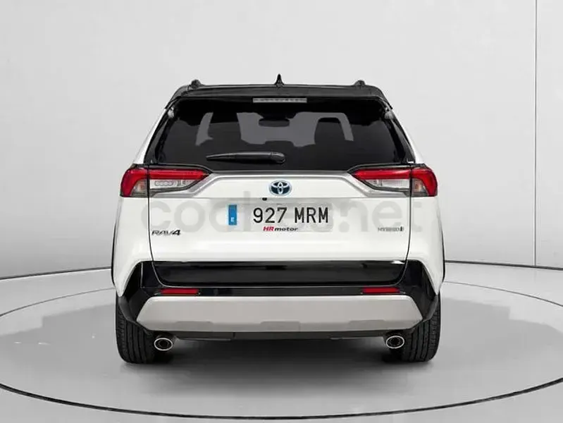 Usado Toyota RAV4 Hybrid Style 218 CV (160 kW) 2024 Blanco SUV