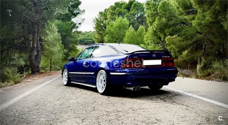 Usado Opel Calibra 136 HP (100 kW) 1996 Azul Coupé