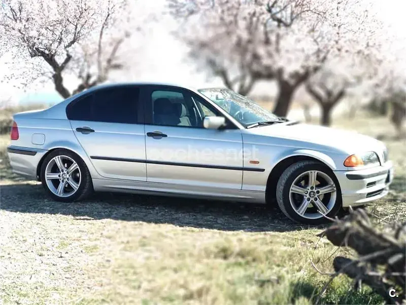 Usado BMW 320 136 CV (100 kW) 2001 Gris / plata Berlina