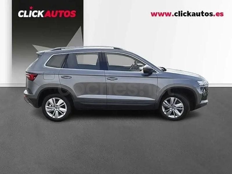 Usado Skoda Karoq Selection 150 CV (110 kW) 2025 Gris / plata SUV
