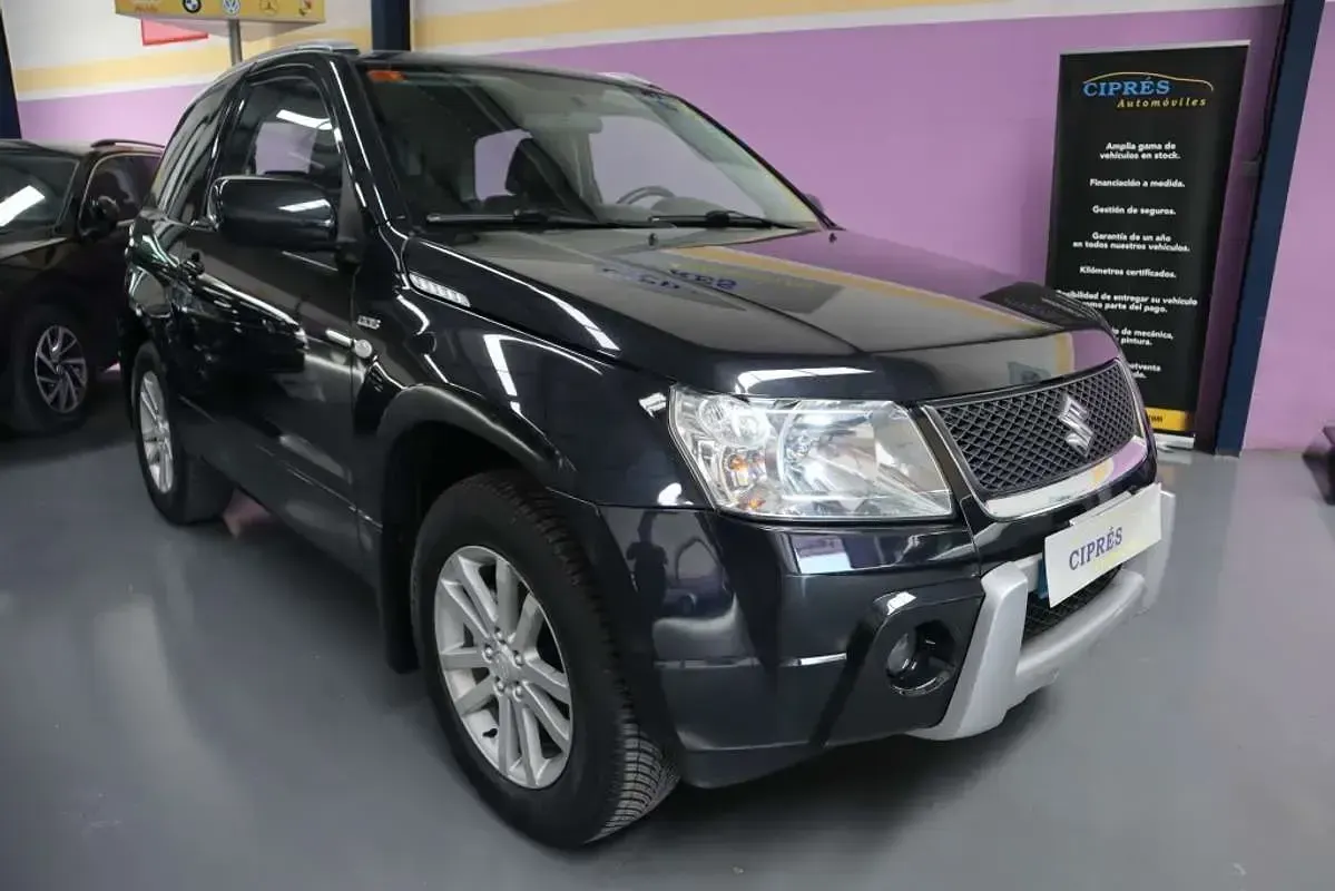 Usado Suzuki Grand Vitara 129 CV (94 kW) 2009 Negro SUV