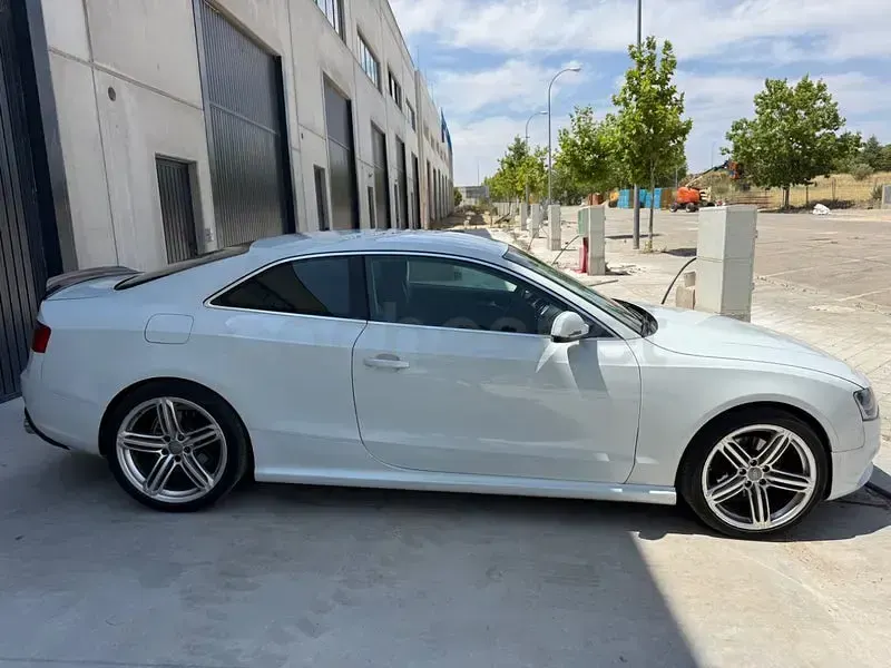Usado Audi A5 177 CV (130 kW) 2013 Blanco Coupe