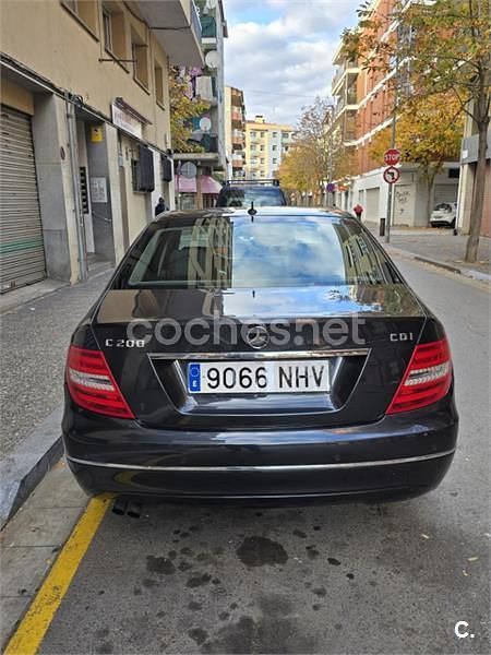 Usado Mercedes C200 Avantgarde 136 CV (100 kW) 2011 Negro Berlina
