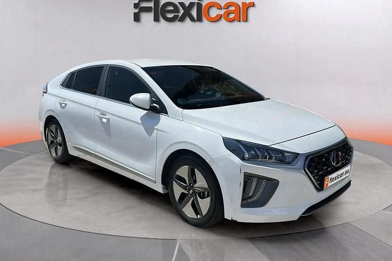Blanco Usado 2021 Hyundai Ioniq Berlina | 15.490 € (Precio justo) - Imagen 1/4