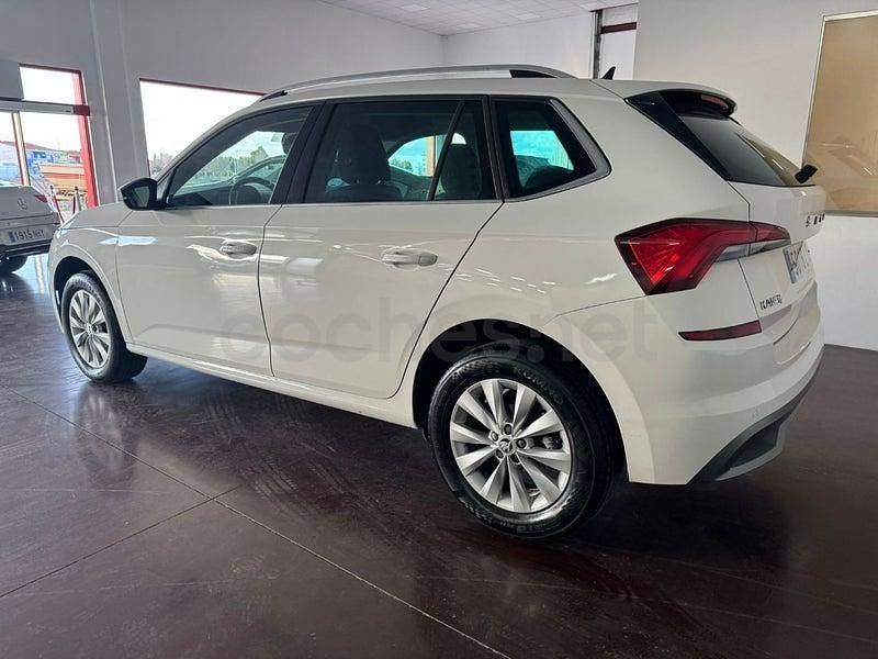 Usado Skoda Kamiq 110 CV (80 kW) 2022 Blanco SUV