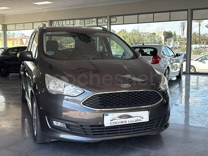Usado Ford Grand C-Max Trend 120 CV (88 kW) 2018 Gris / plata Monovolumen