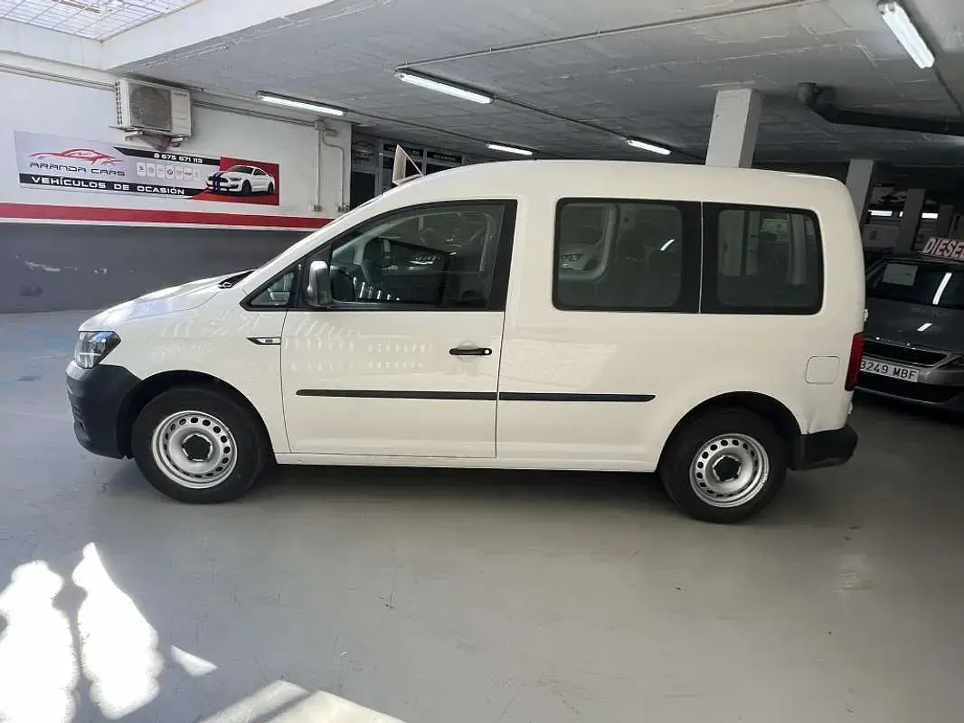 Usado VW Caddy Business 75 CV (55 kW) 2019 Blanco Monovolumen