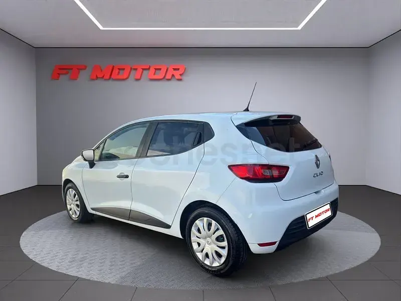Usado Renault Clio IV Business 75 CV (55 kW) 2018 Blanco Berlina
