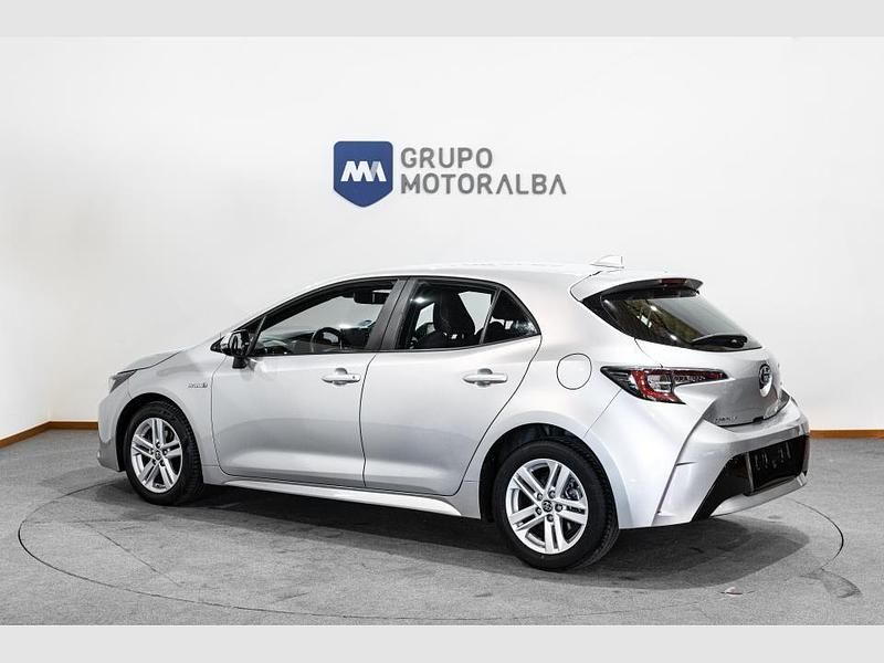 Usado Toyota Corolla Active 122 CV (89 kW) 2021 Gris Familiar