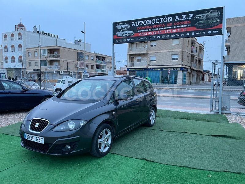 Gris / plata Usado 2010 Seat Altea XL Style Monovolumen | 5999 € (Precio justo) - Imagen 1/4