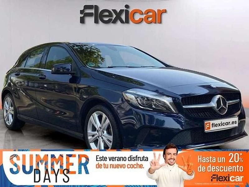 Azul Usado 2017 Mercedes A180 Urban Utilitario | 16.490 € (Precio justo) - Imagen 1/4