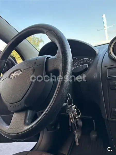 Usado Ford Fiesta Titanium 96 CV (70 kW) 2008 Azul Utilitario