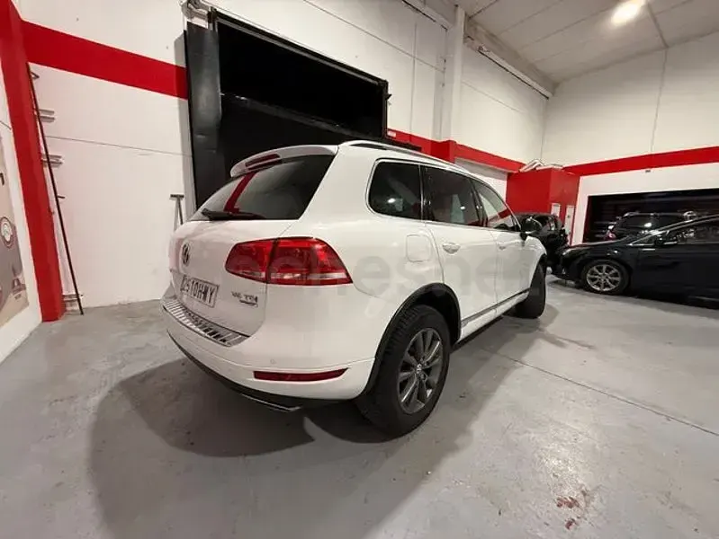 Usado VW Touareg 245 CV (180 kW) 2014 Blanco SUV