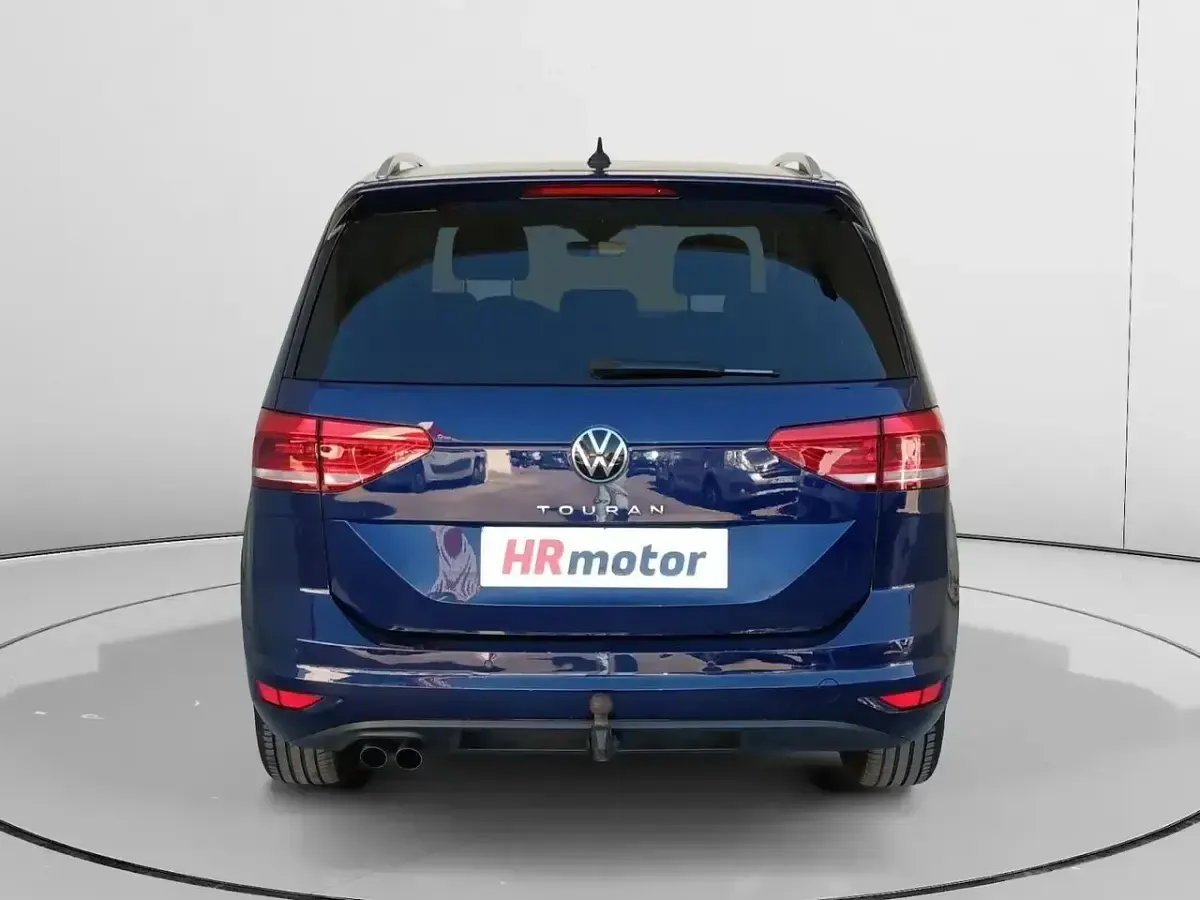 Usado VW Touran Advance 150 CV (110 kW) 2022 Gris Monovolumen