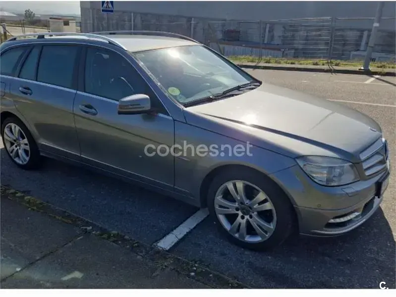 Usado Mercedes C250 Avantgarde 204 CV (150 kW) 2010 Gris / plata Familiar