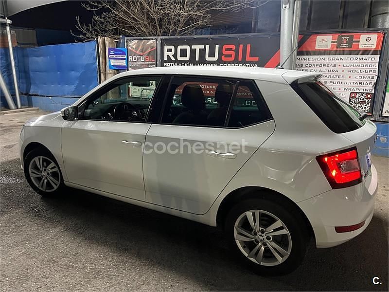 Usado Skoda Fabia 60 CV (44 kW) 2020 Blanco Berlina