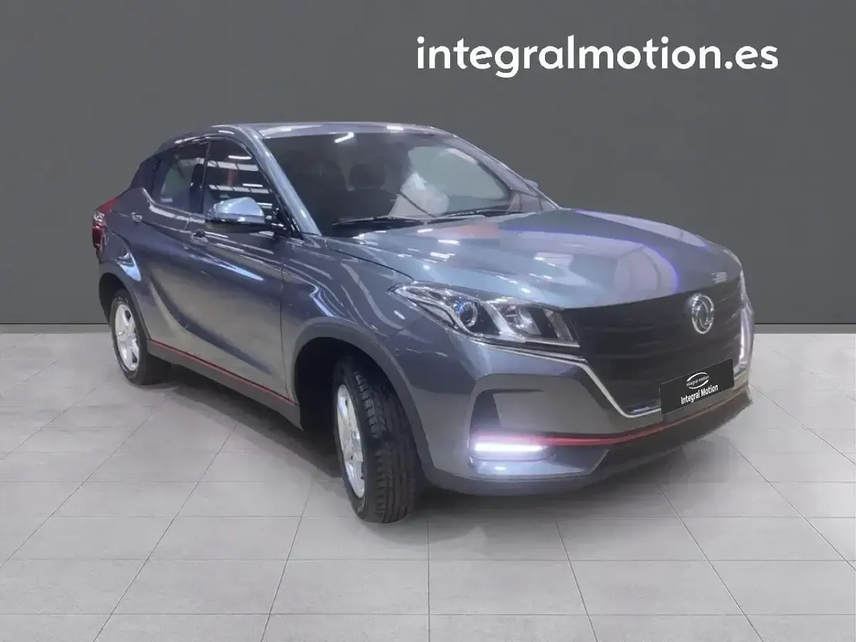 Nuevo DFSK 500 106 CV (77 kW) 2025 Gris SUV