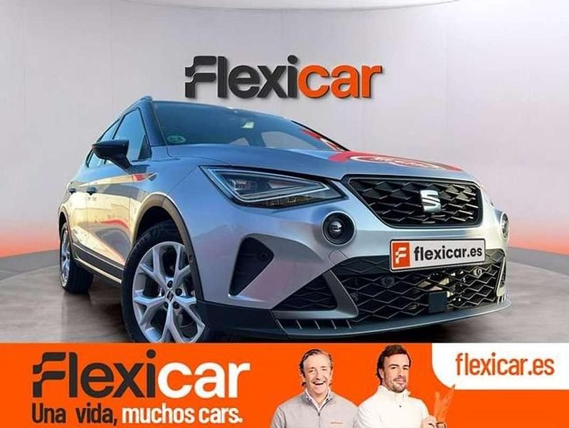 Usado Seat Arona FR 116 CV (85 kW) 2023 Gris SUV