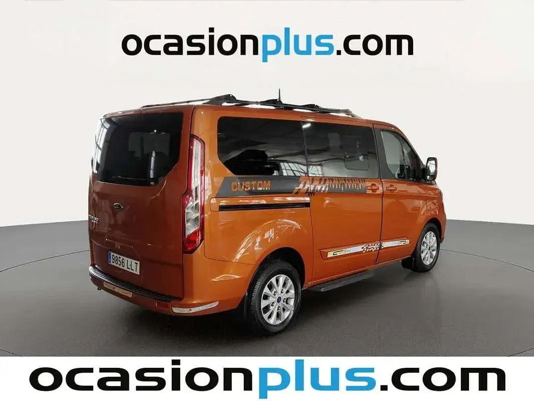 Usado Ford Tourneo Custom Titanium 131 CV (96 kW) 2020 Naranja Van