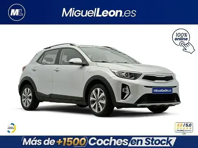 Usado Kia Stonic 100 CV (73 kW) 2022 Gris SUV