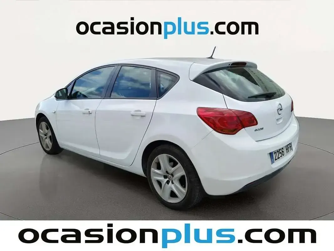 Usado Opel Astra Enjoy 95 CV (69 kW) 2011 Blanco Utilitario
