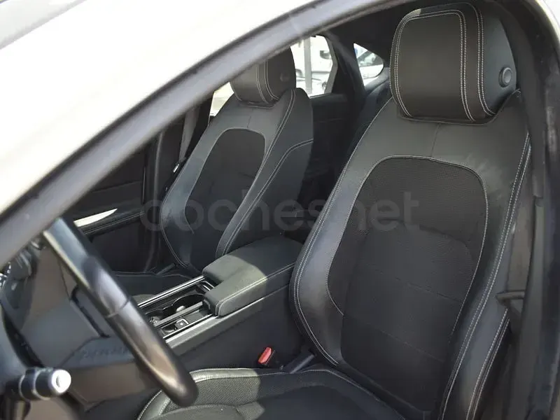 Usado Jaguar XF R-Sport 180 CV (132 kW) 2018 Blanco Berlina