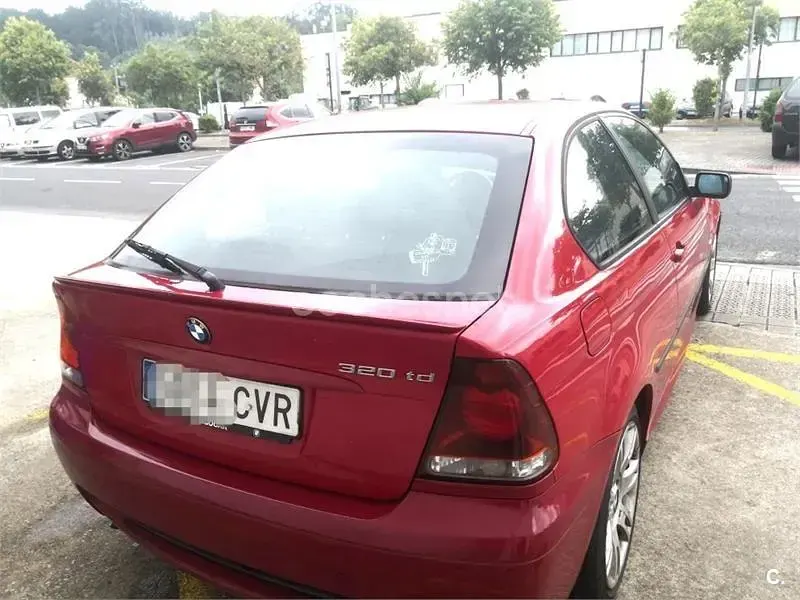 Usado BMW 320 150 CV (110 kW) 2004 Rojo Berlina