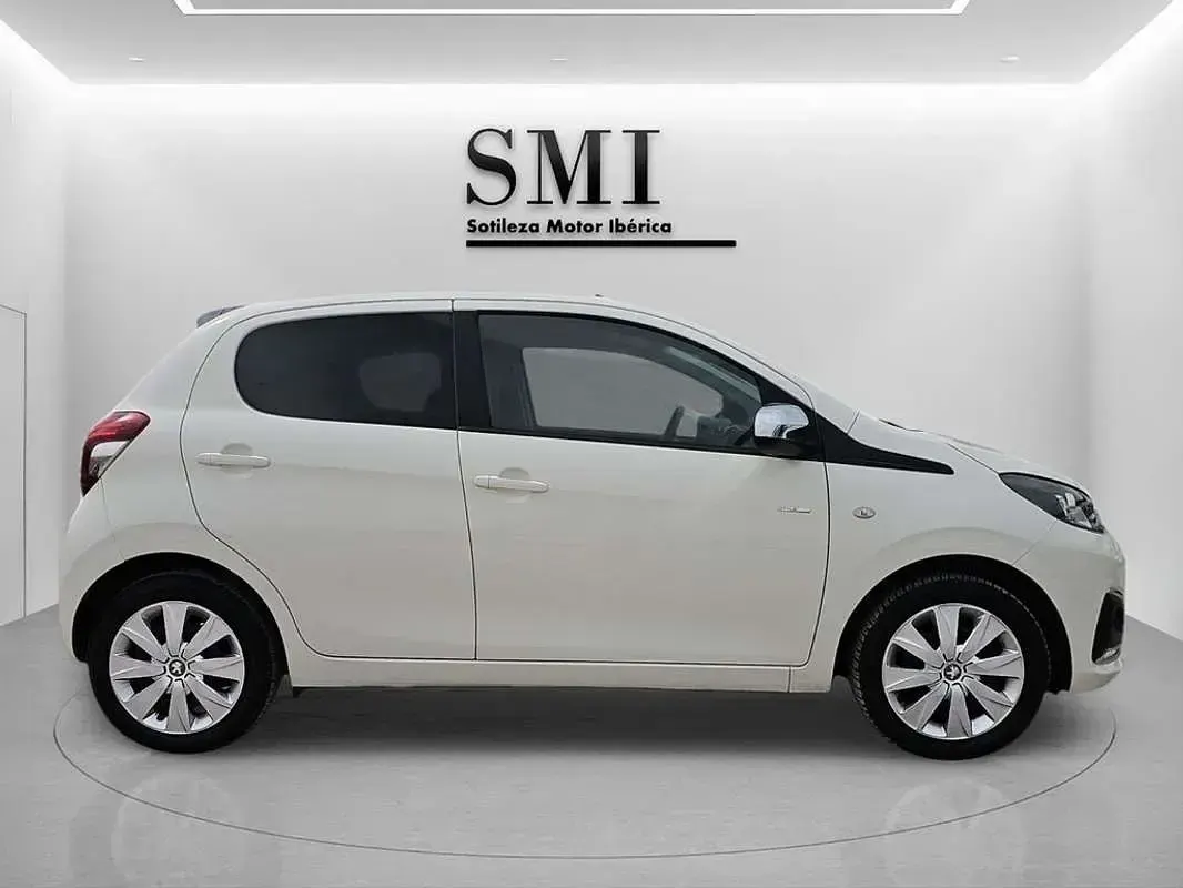 Usado Peugeot 108 Active 72 CV (52 kW) 2021 Blanco Utilitario