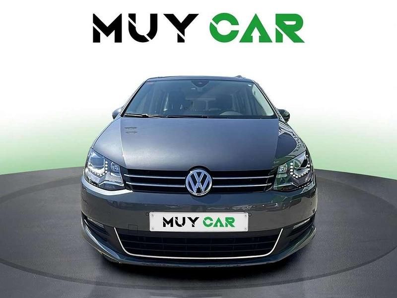 Usado VW Sharan Advance 150 CV (110 kW) 2021 Gris Monovolumen