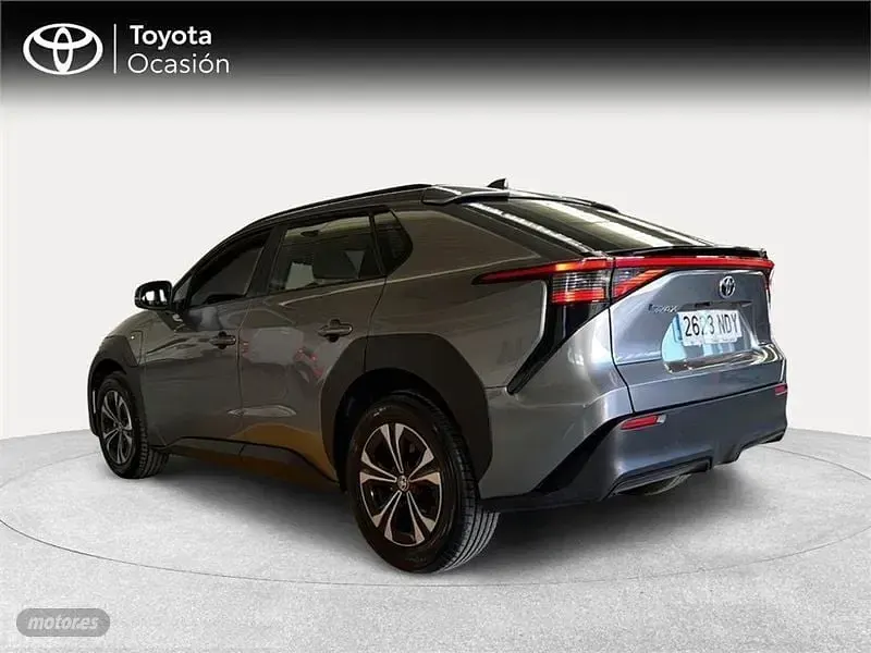 Usado Toyota bZ4X Advance 150 kW (204 CV) 2025 Gris SUV