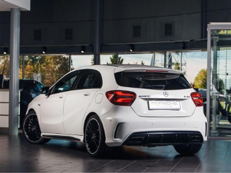 Usado Mercedes A45 AMG AMG 381 CV (280 kW) 2016 Blanco metalizado Utilitario